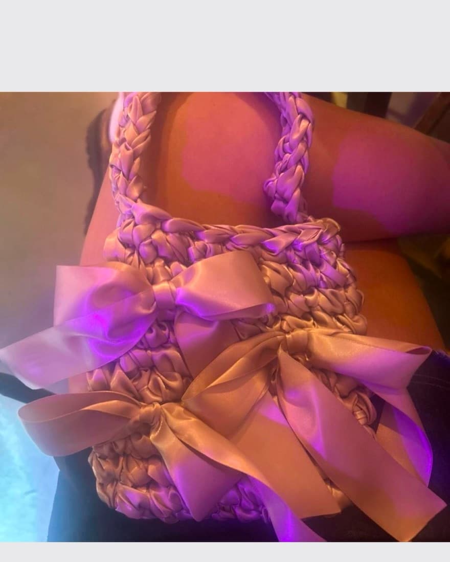 Crochet Bow Purse - Image 3