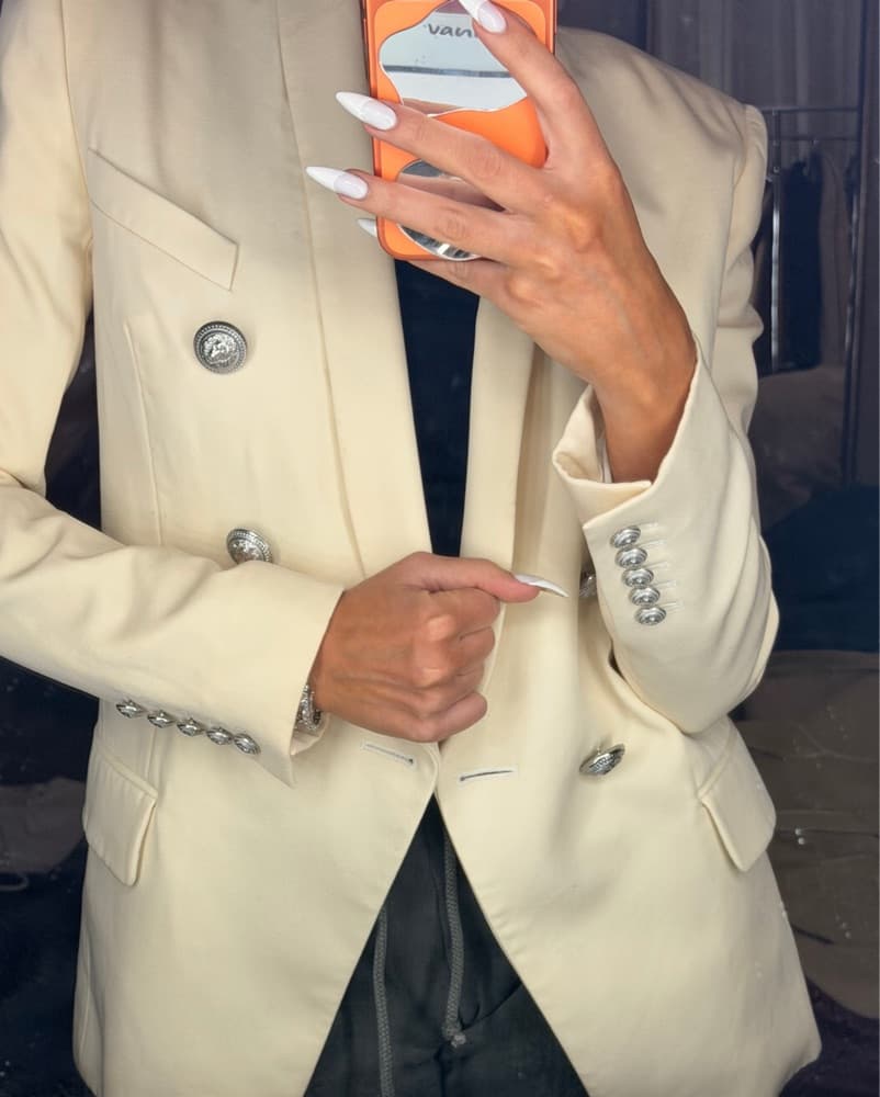 BALMAIN WHITE/CREAM BLAZER SZ 36 - Image 2