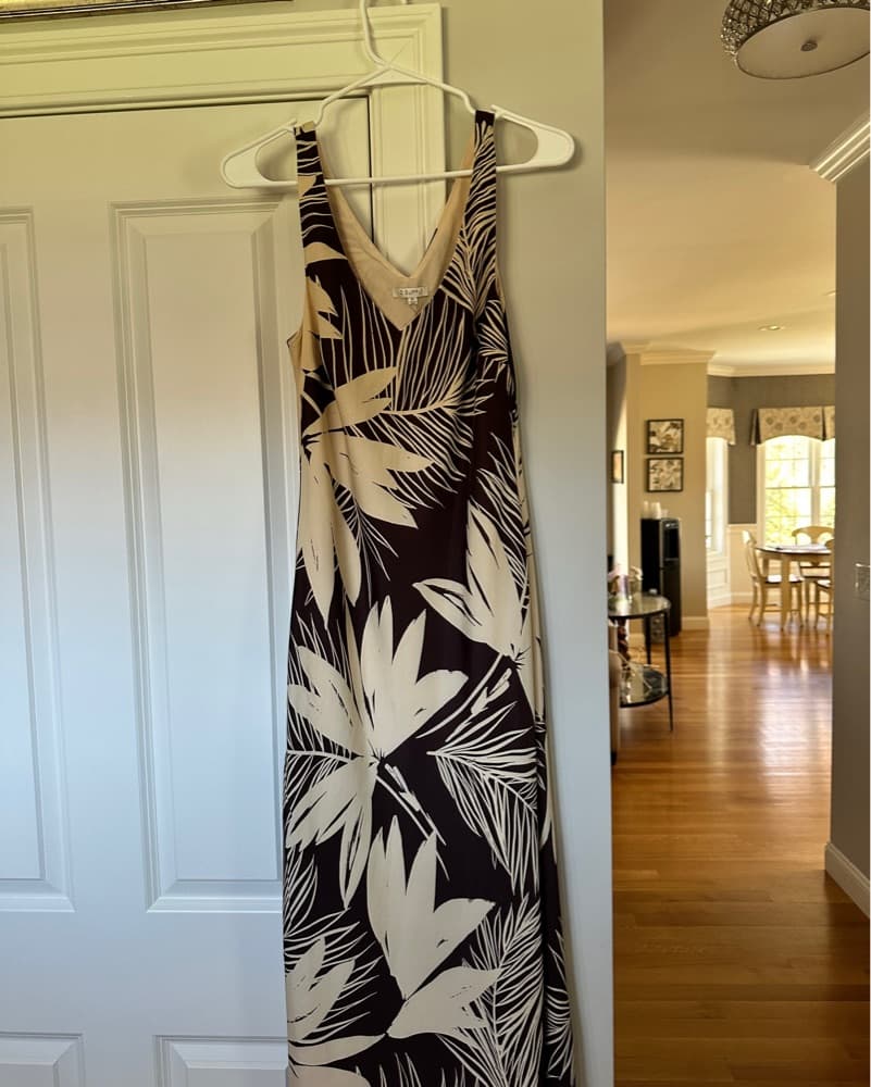Chic Tropical Print Maxi Dress - Image 1