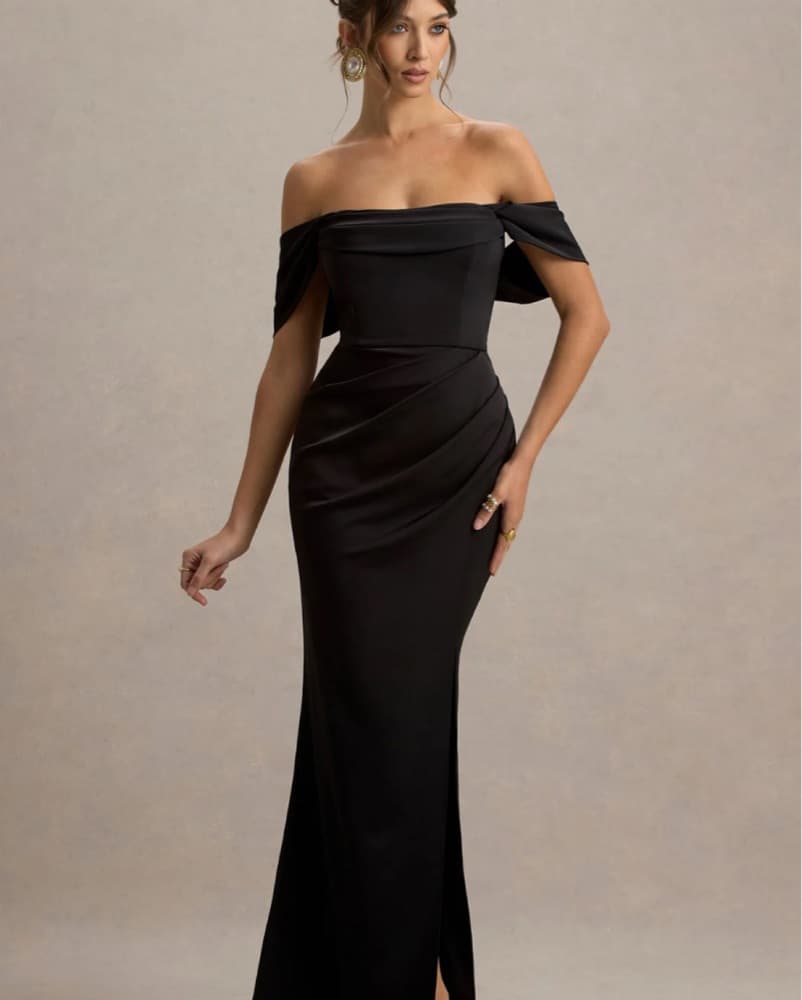 Elegant Off-Shoulder Black Gown - Image 4