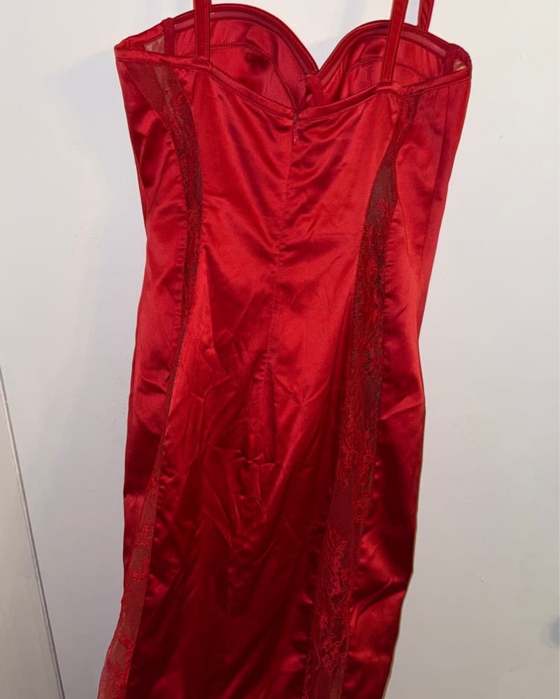 House of CB “Micah” Red Satin Lace Dress - Image 6