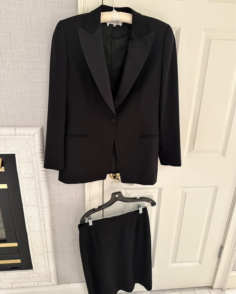 Giorgio Armani Jacket / Pencil Skirt Set - Image 1