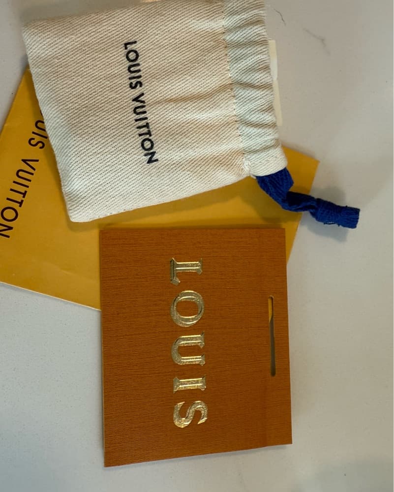 Luxurious Louis Vuitton Weekender Bag - Image 4