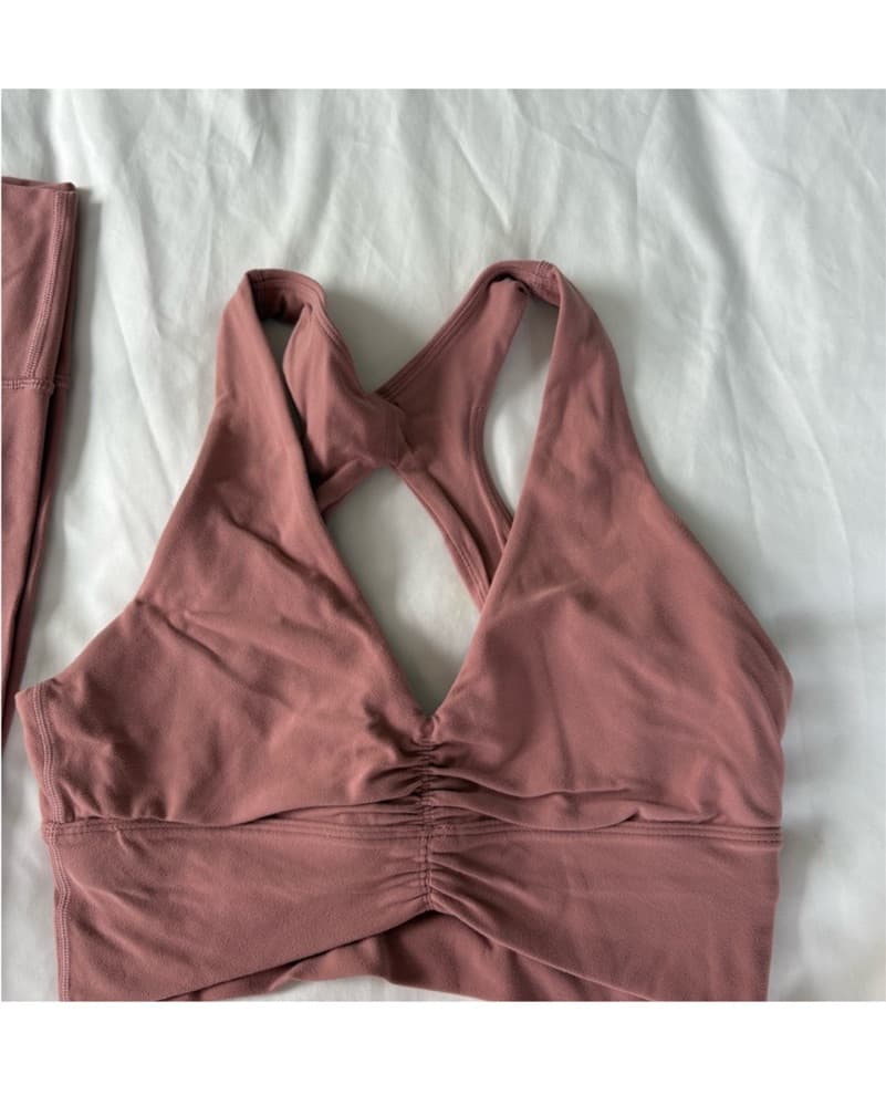 Aritzia Mauve Athletic Set - Image 2