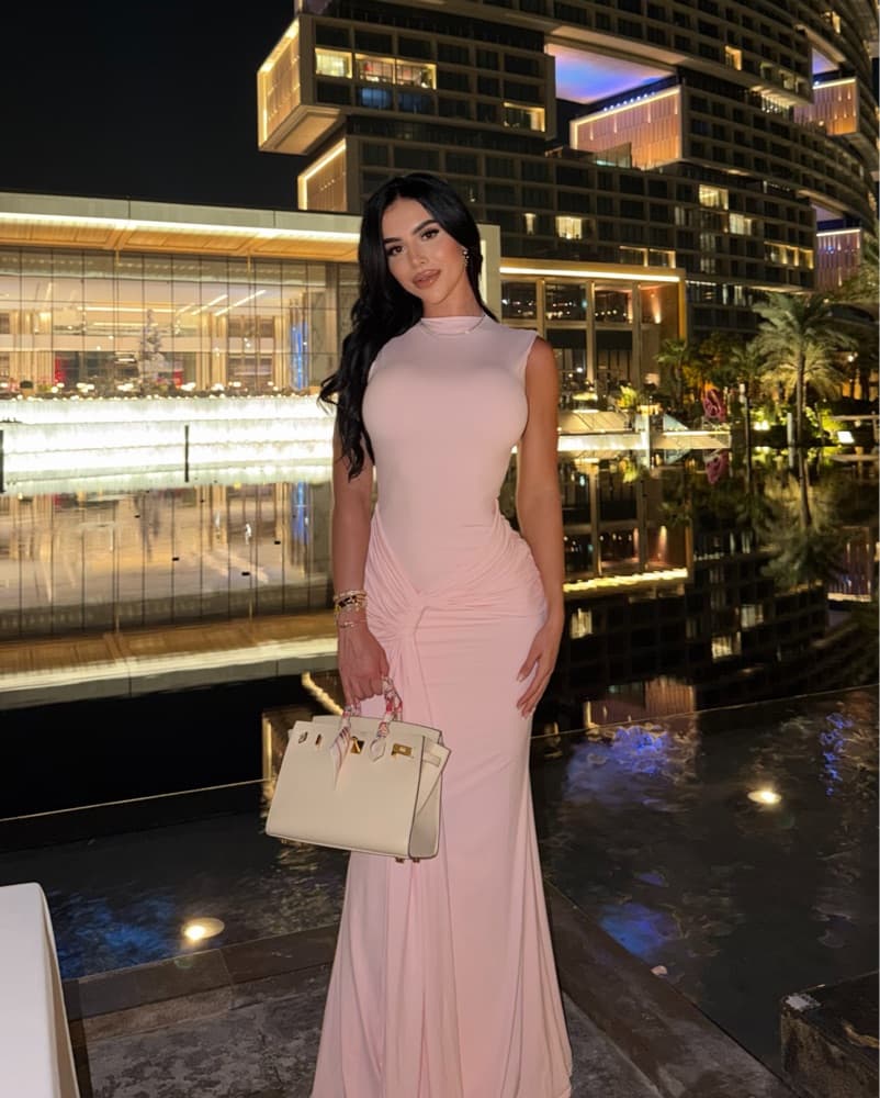 Elegant Blush Pink Bodycon Dress - Image 1