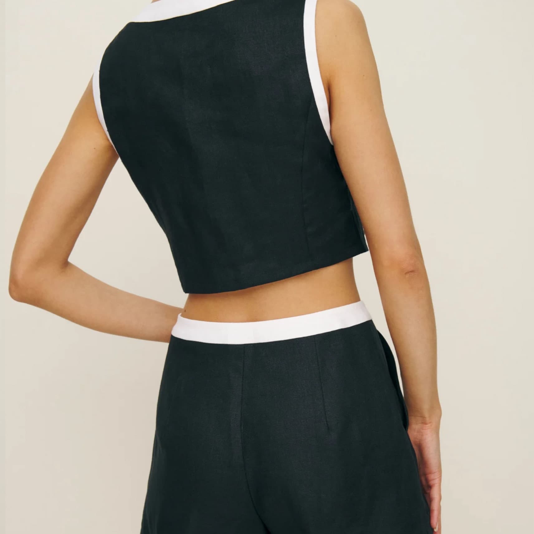 Reformation Linen Set - Image 2