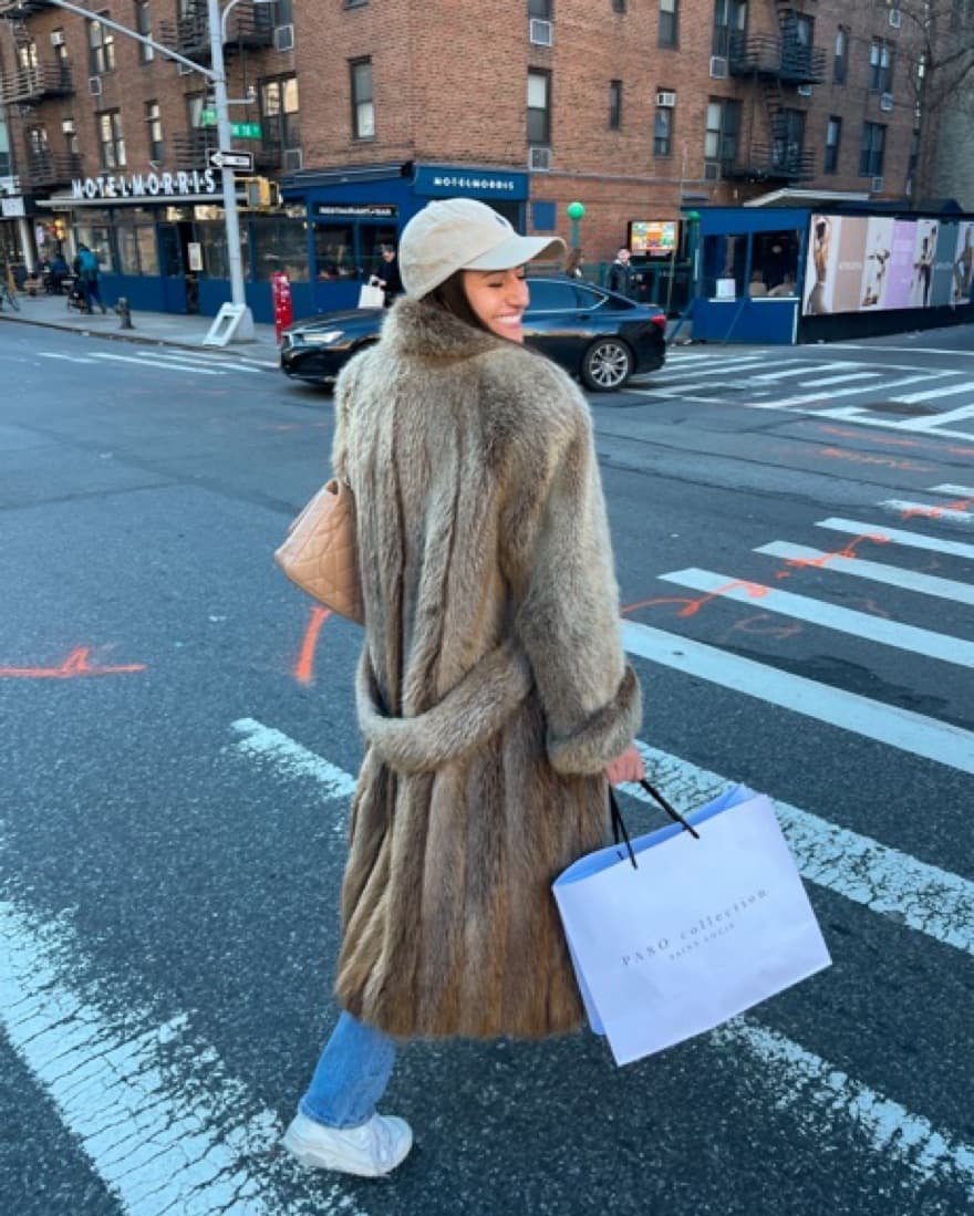 Long Brown Fur - Image 1