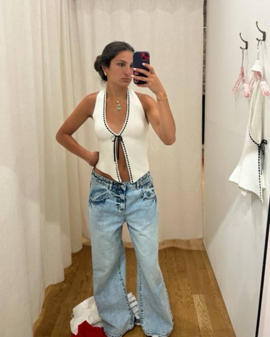 With Jean jeans  - Image 2