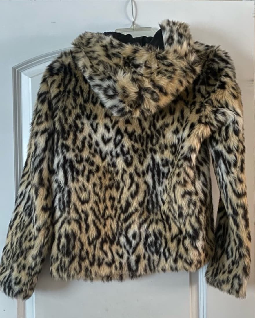Fierce Leopard Print Faux Fur Jacket - Image 3