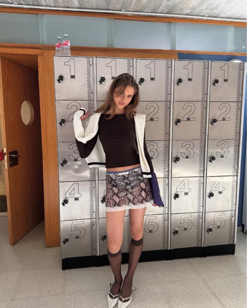 Handover Snakeskin Sequin Mini Skirt - Image 3