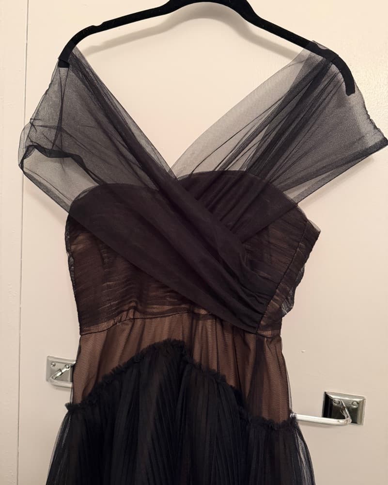 Elegant Black Tulle Cocktail Dress - Image 2