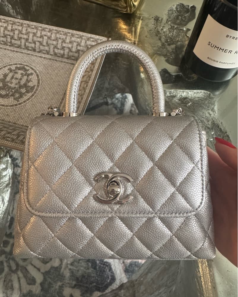 Chanel Coco Handle Silver in Caviar  - Image 3
