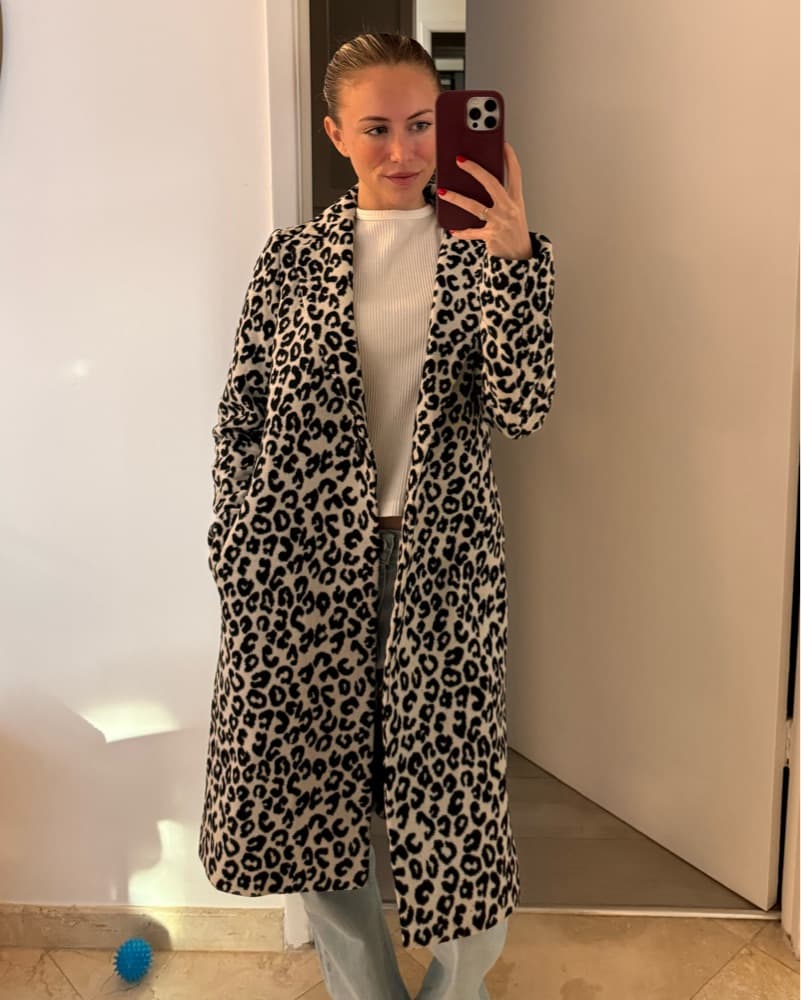 Stylish Leopard Print Coat - Image 1