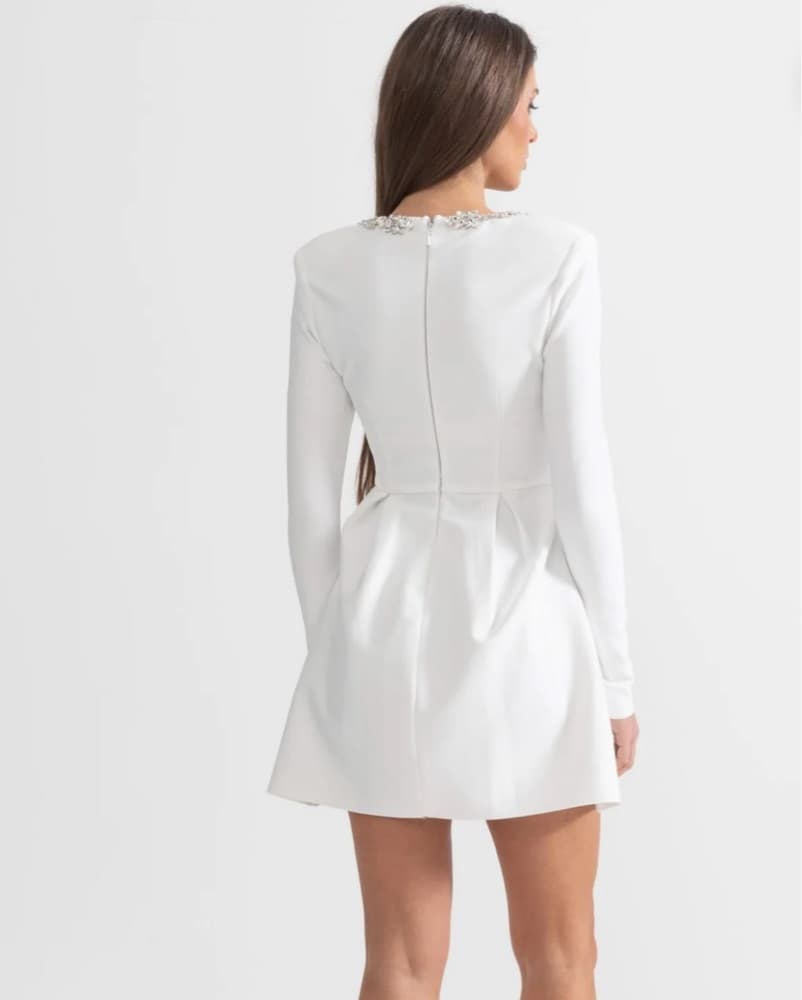Elegant White Mini Dress - Image 4