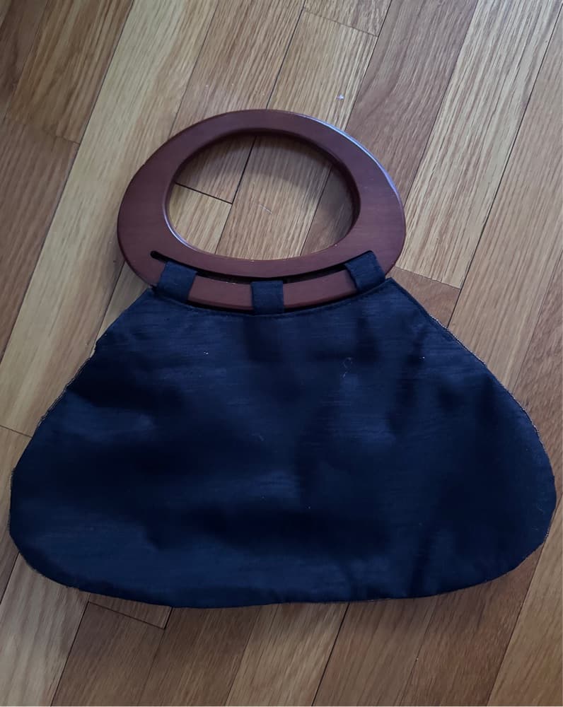 Vintage Shell Purse - Image 2