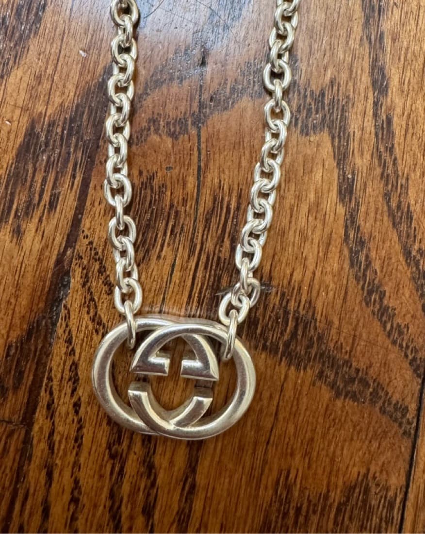Elegant Silver Gucci Pendant Necklace - Image 2