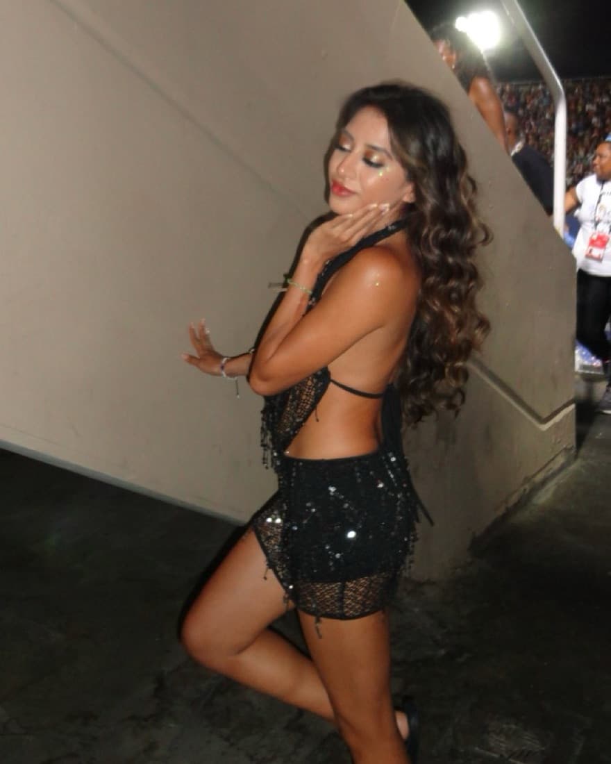 Sequin Two Piece Skirt Set - Image 2