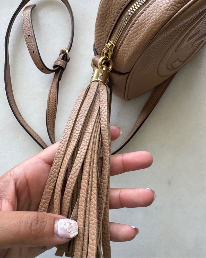 Chic Gucci Crossbody Bag - Image 3