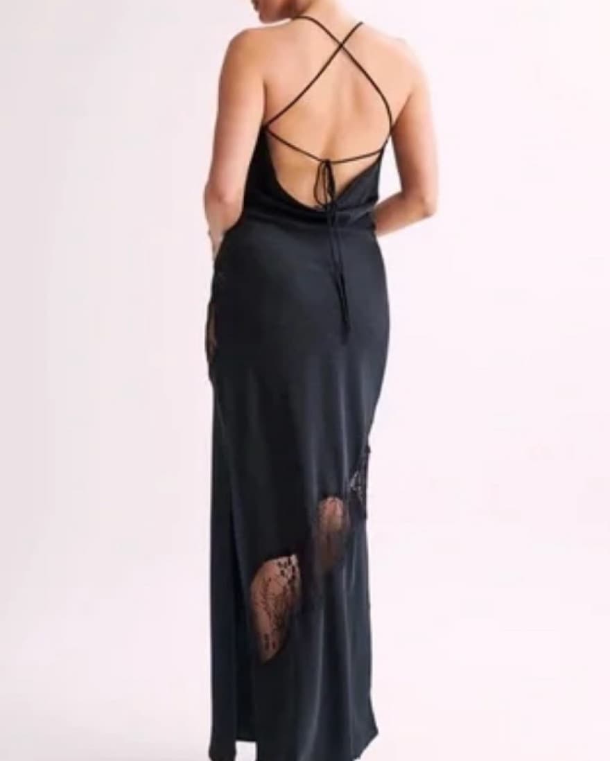 Captivating Black Lace Accent Gown - Image 2