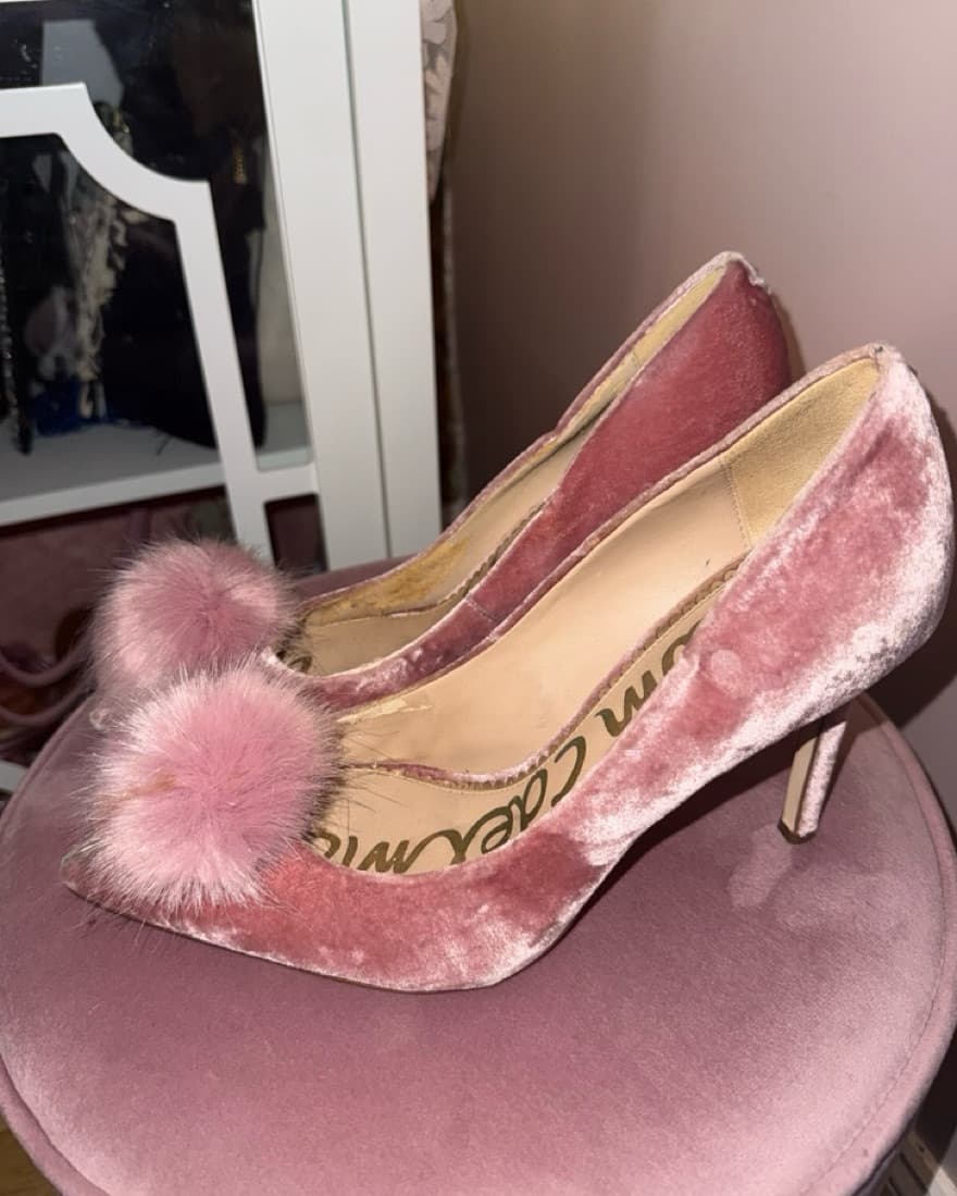 Glamorous Blush Velvet Pumps - Image 2