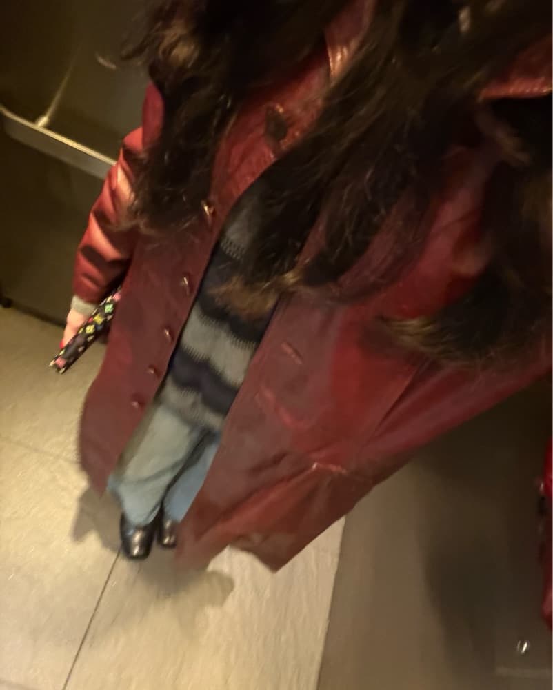 Vintage Chic Burgundy Leather Coat - Image 2
