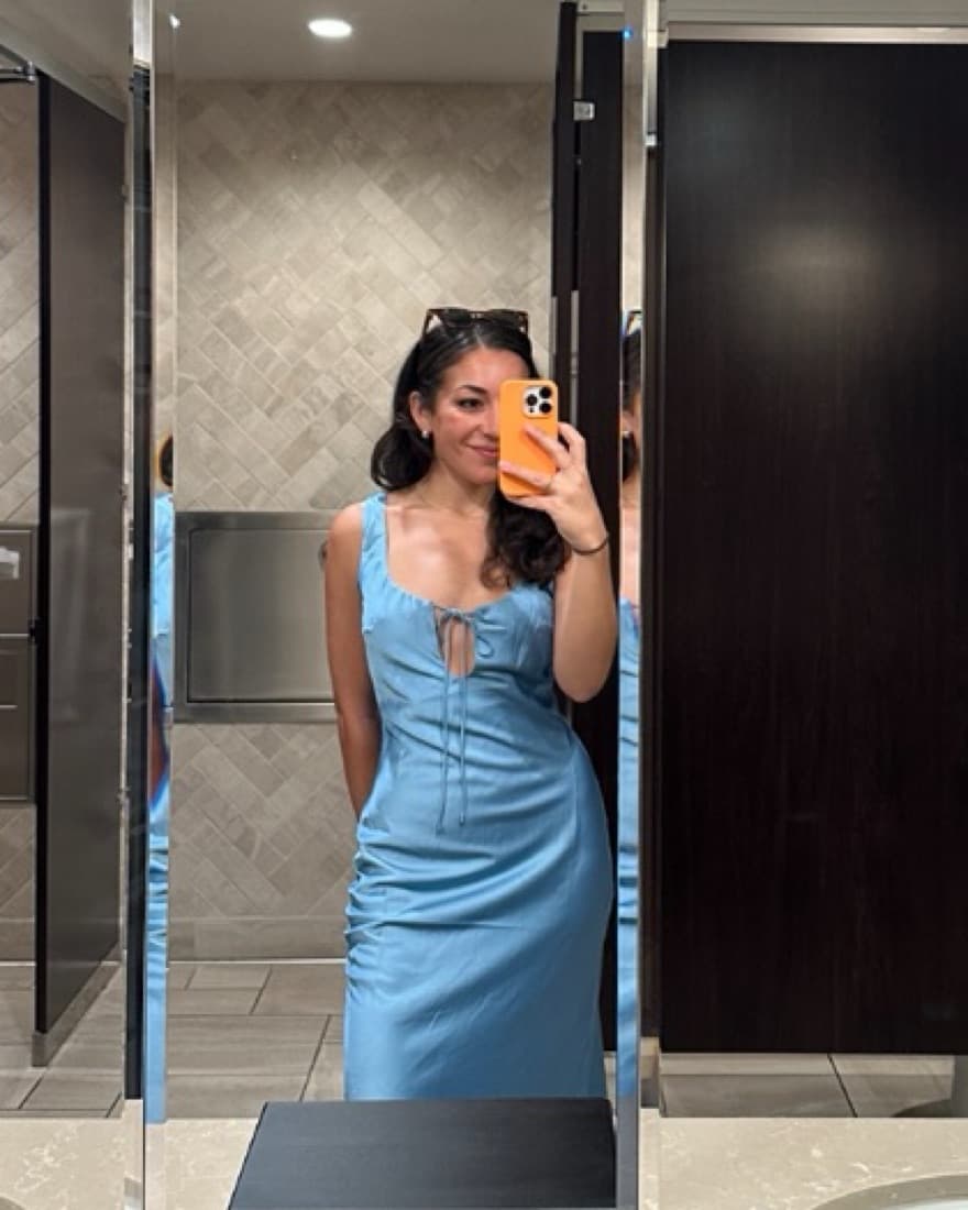 andie keyhole midi dress in sky - Image 1