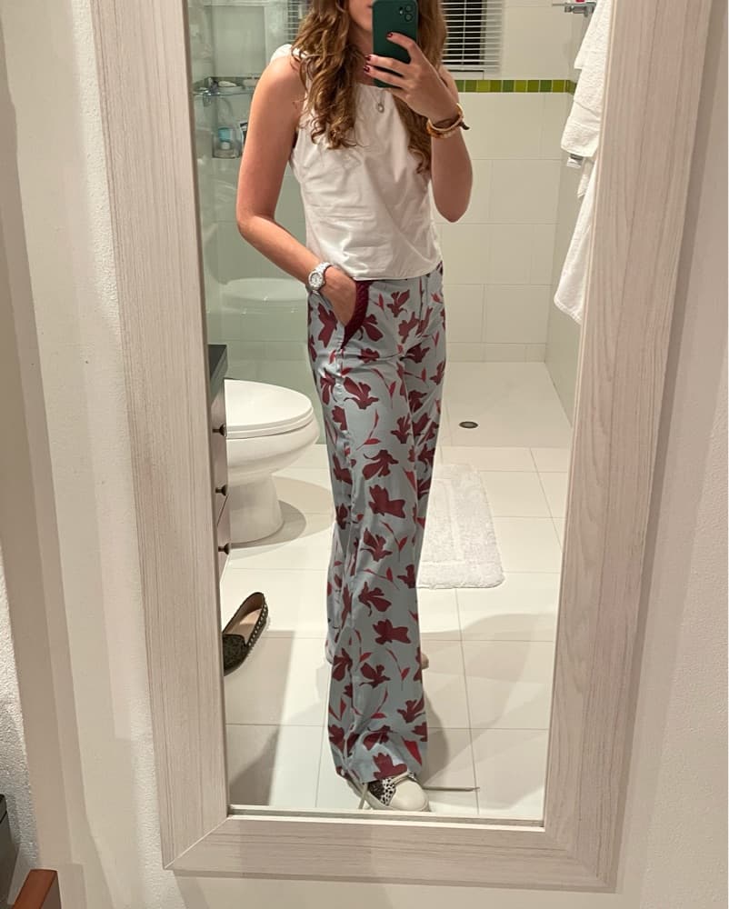 Chic Floral Print Wide-Leg Pants - Image 1