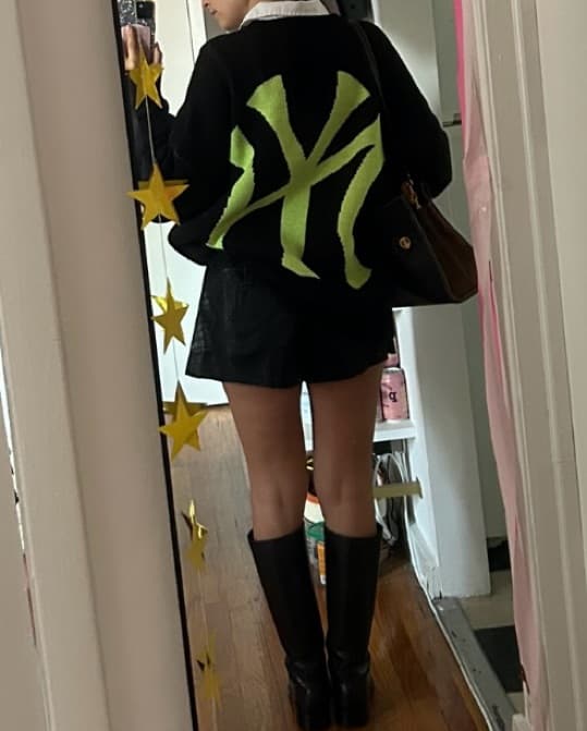 Oversized Yankees Sweater - Image 1