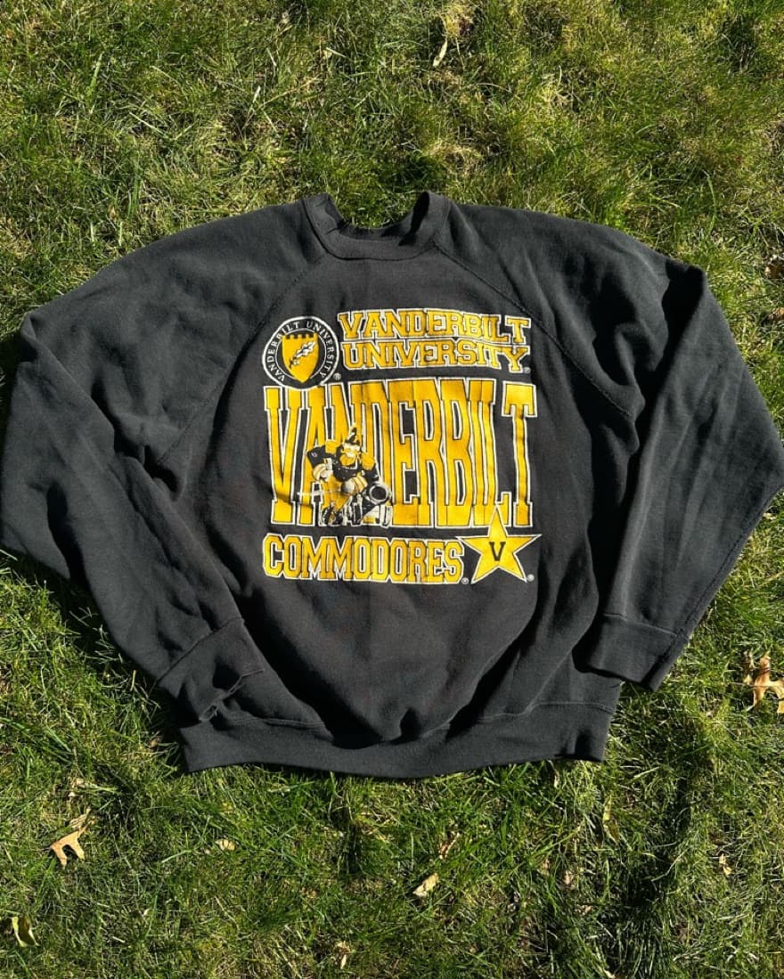  Vanderbilt Vintage Sweatshirt  - Image 2