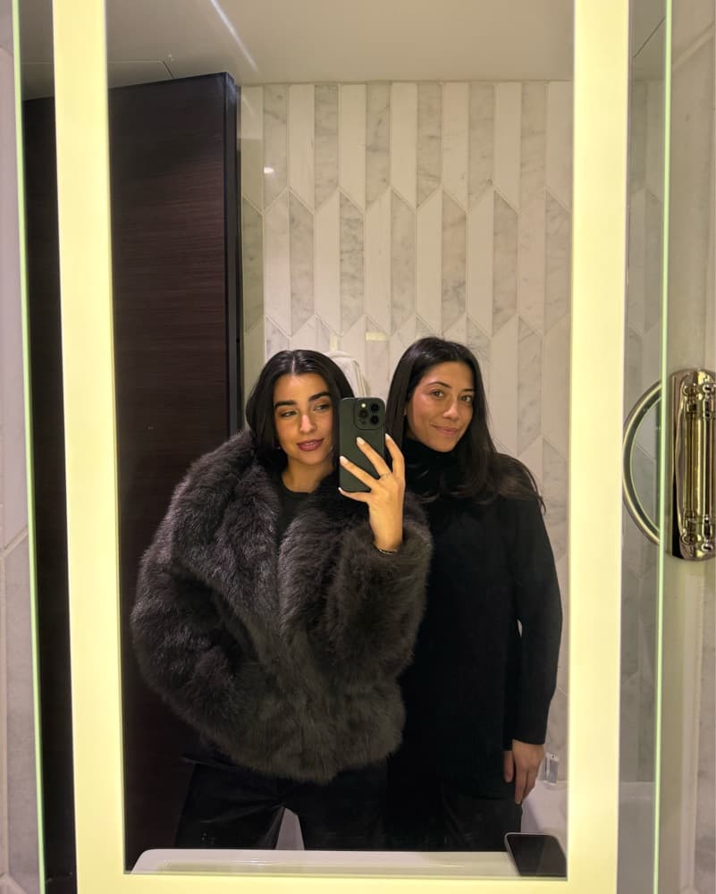 Cozy Chic Faux Fur Jacket - Image 2