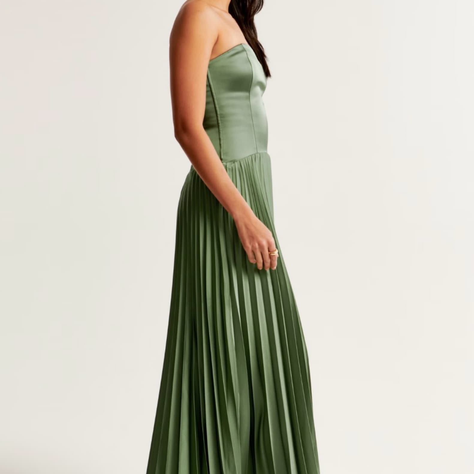 Green Drop Waist Pleated Gown - Image 2
