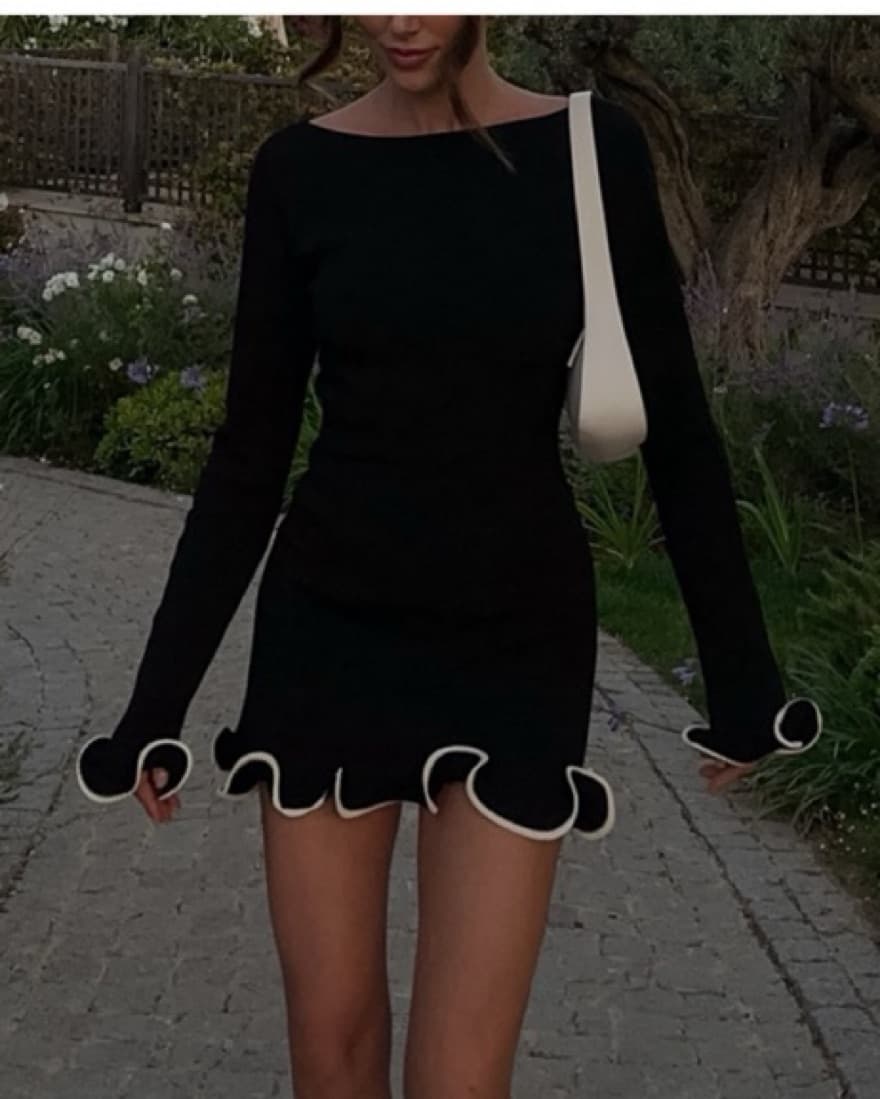 Boat Neckline Contrast Structured Ruffle - Image 2