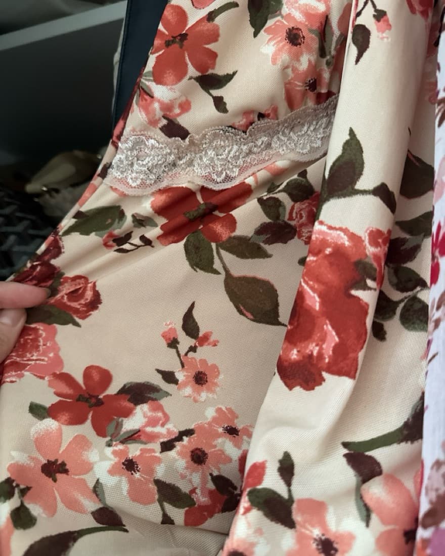 Floral Maxi Dress with Lace Trim - Image 2