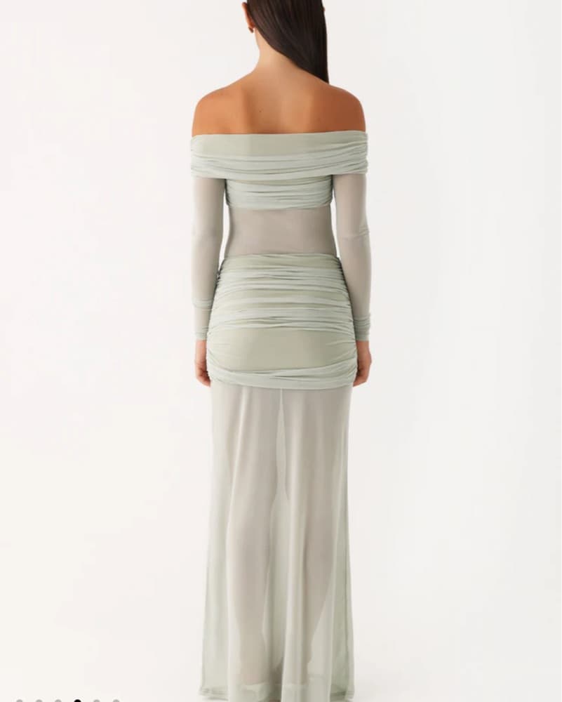 Elegant Off-Shoulder Ruched Maxi Dress - Image 4