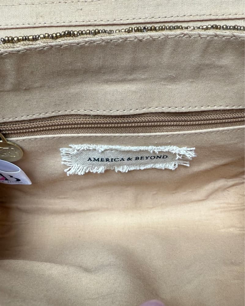 Beaded Clutch In Gold And Silver - Image 6