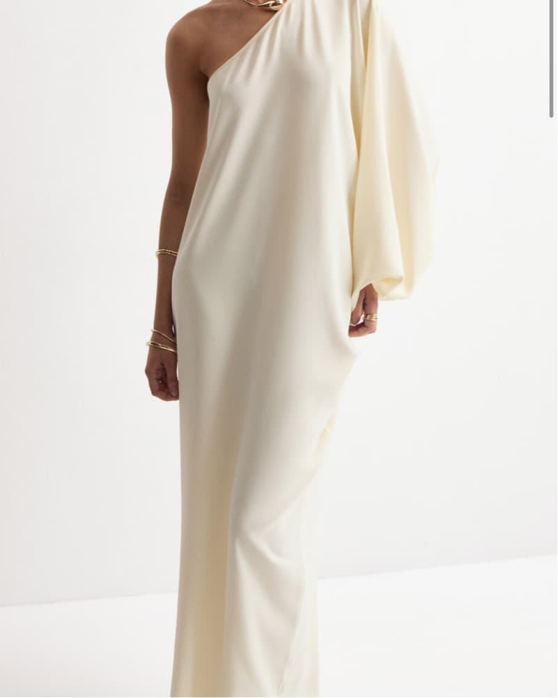Elegant One-Shoulder Maxi Dress - Image 2