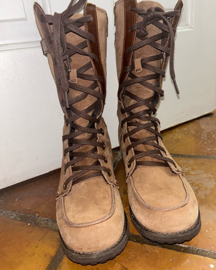 The North Face Snow/Hiking Boots - Image 2