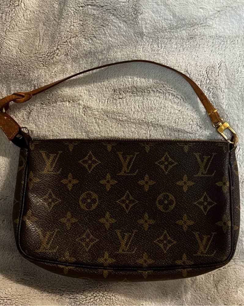 Louis Vuitton Authentic Pouchette  - Image 2