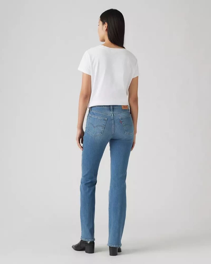 LEVI’s 725 High Rise Bootcut Jeans - Image 4