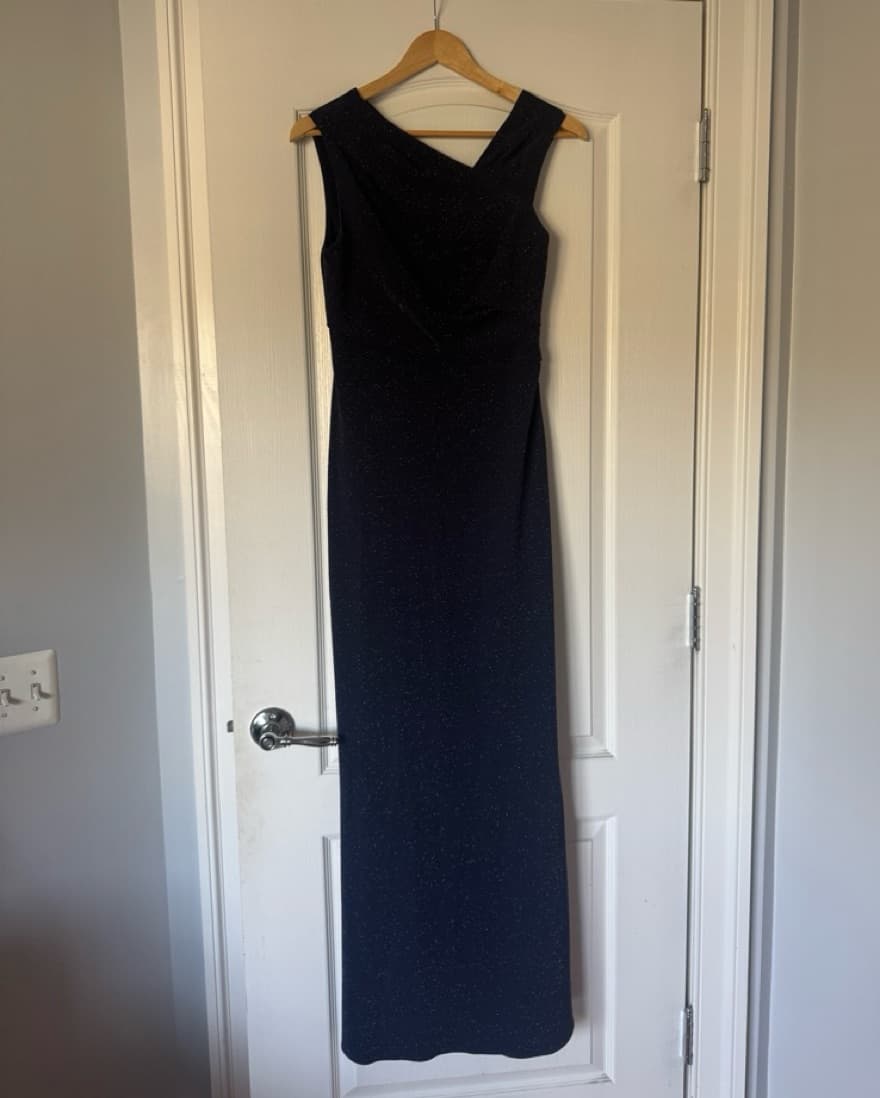 Elegant Navy Blue Adrianna Papell Gown - Image 1