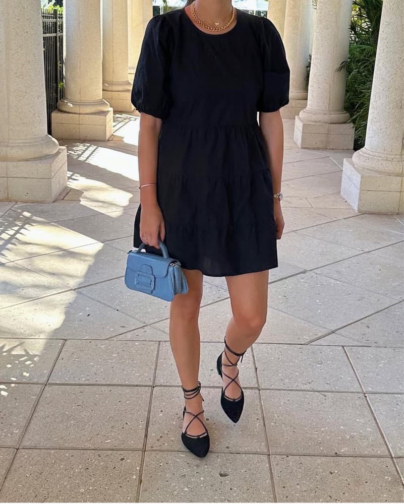 Chic Black Short Sleeve Dress - Image 1
