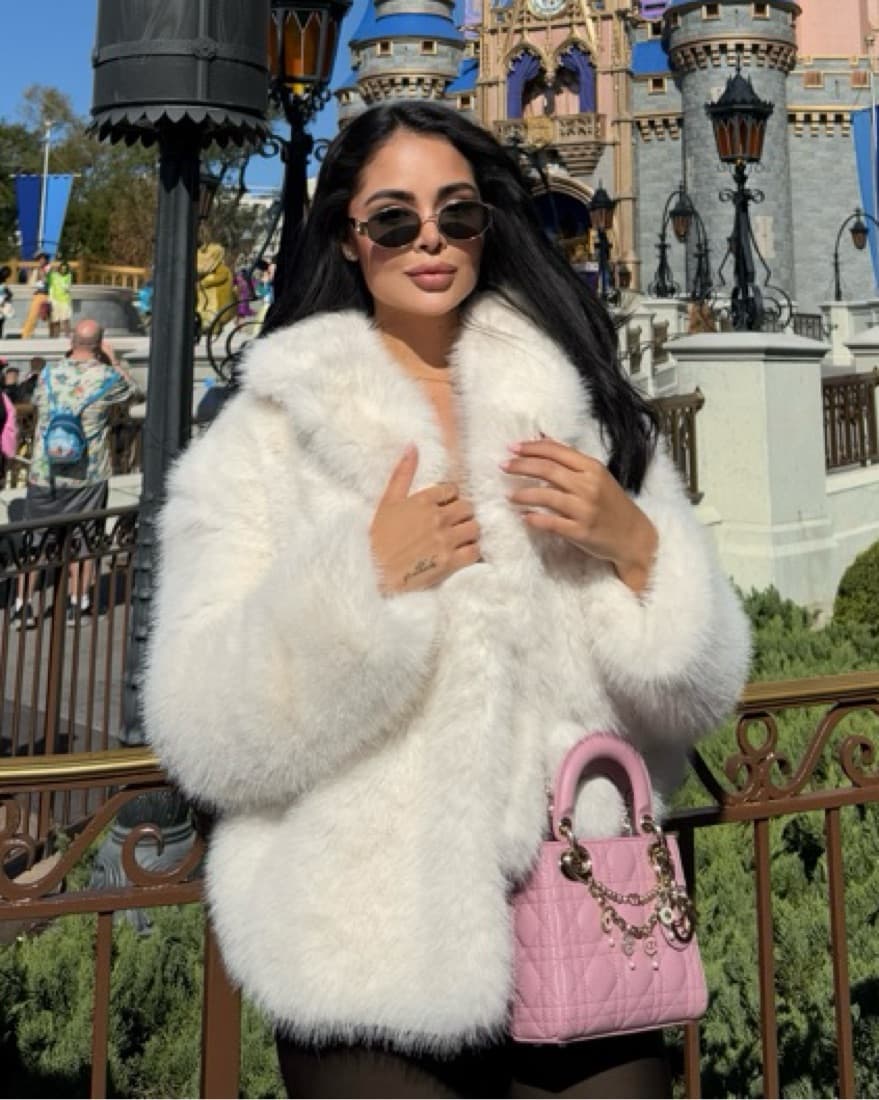 Elegant Faux Fur Coat  - Image 3