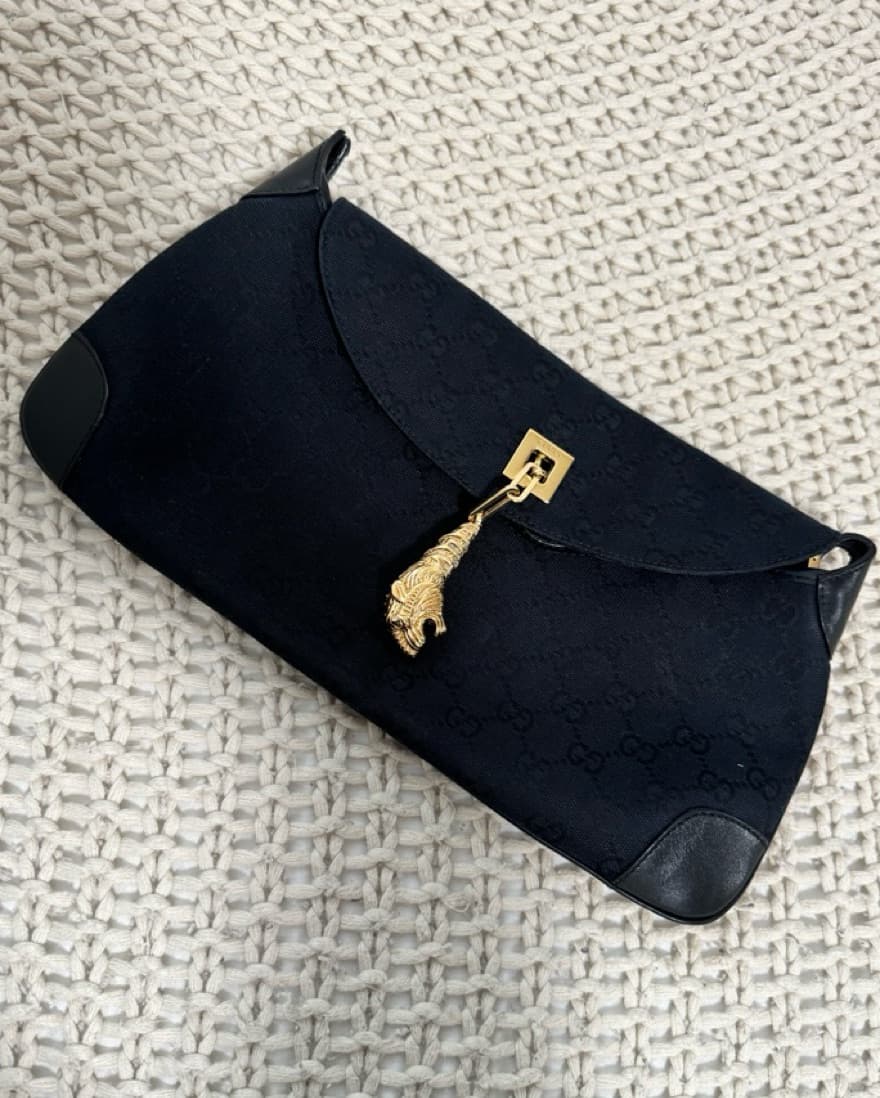 Gucci X Tom Ford Vintage Lion Head Bag - Image 5