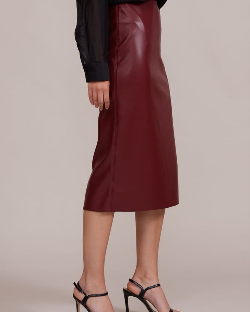 Sophisticated Burgundy Pencil Skirt - Image 2