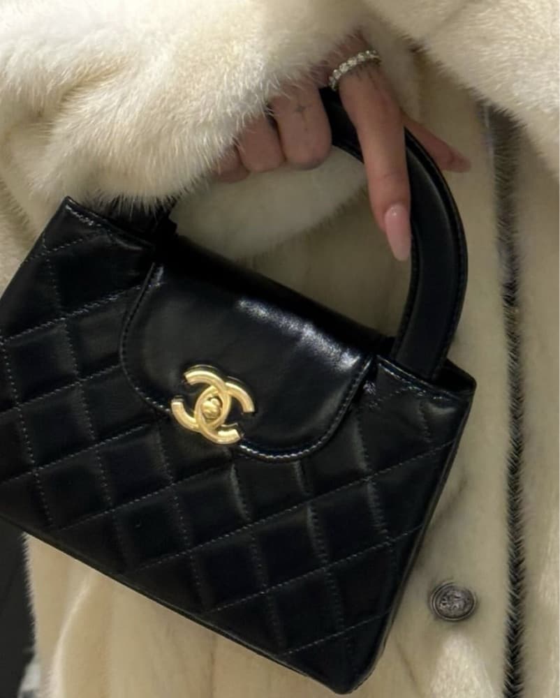 Chanel Kelly Top Handle - Image 1