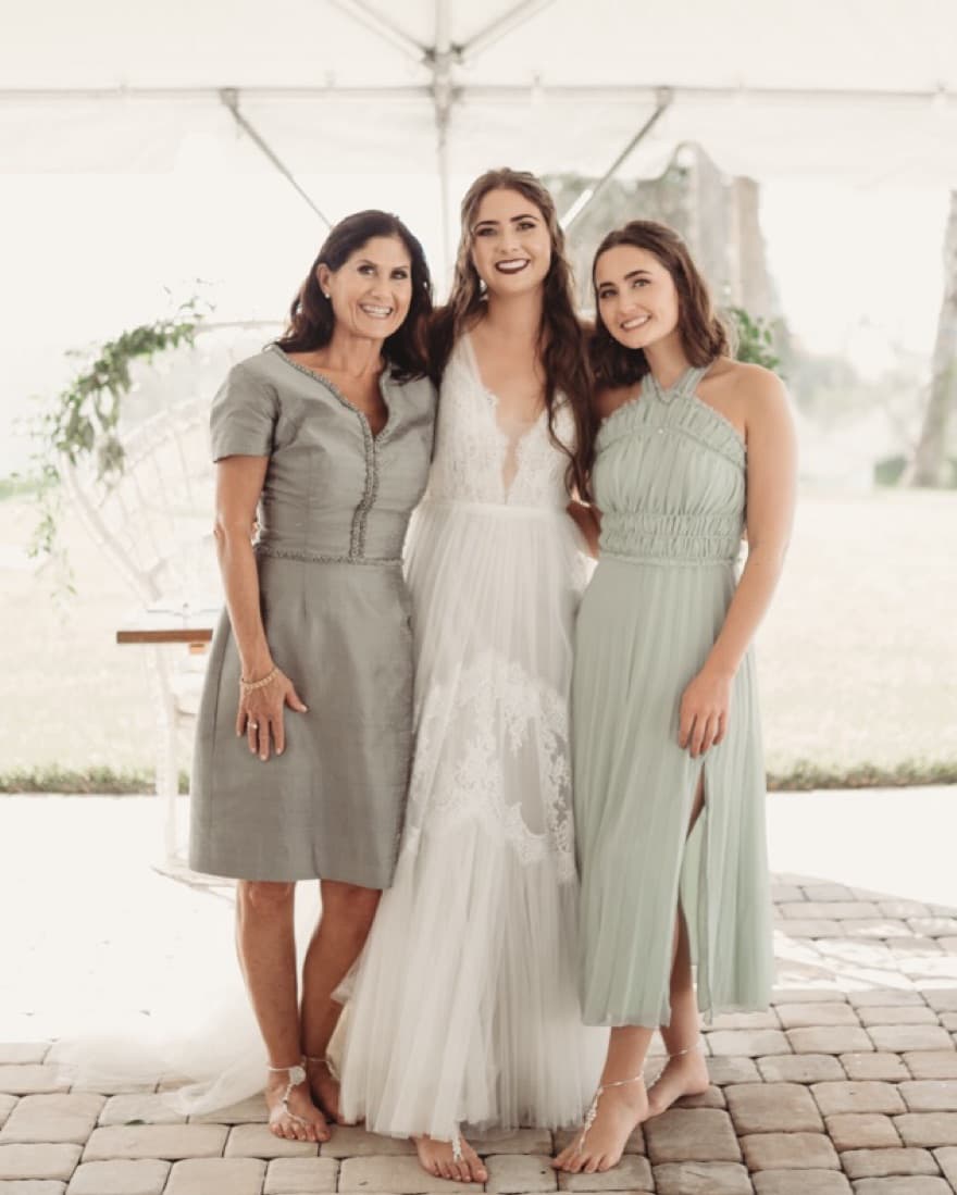 green halter neck midi with slit - Image 2