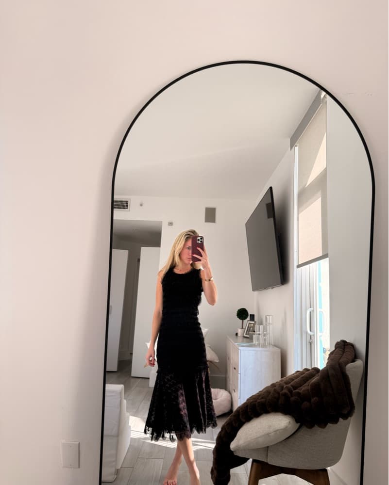 Elegant Black Lace Midi Dress - Image 2