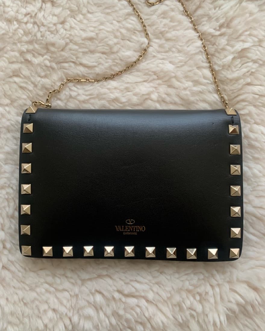 Valentino ROCKSTUD CALFSKIN CHAIN POUCH - Image 4