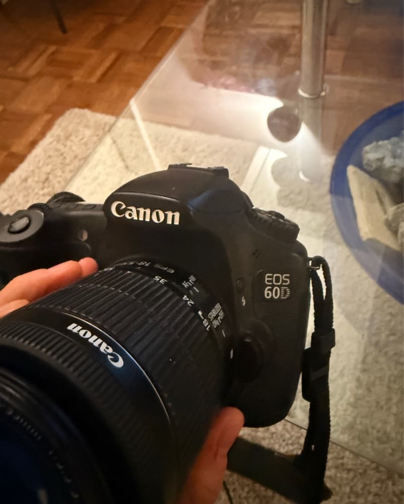 Canon EOS 60D DSLR Camera + 18–55mm Stab - Image 4
