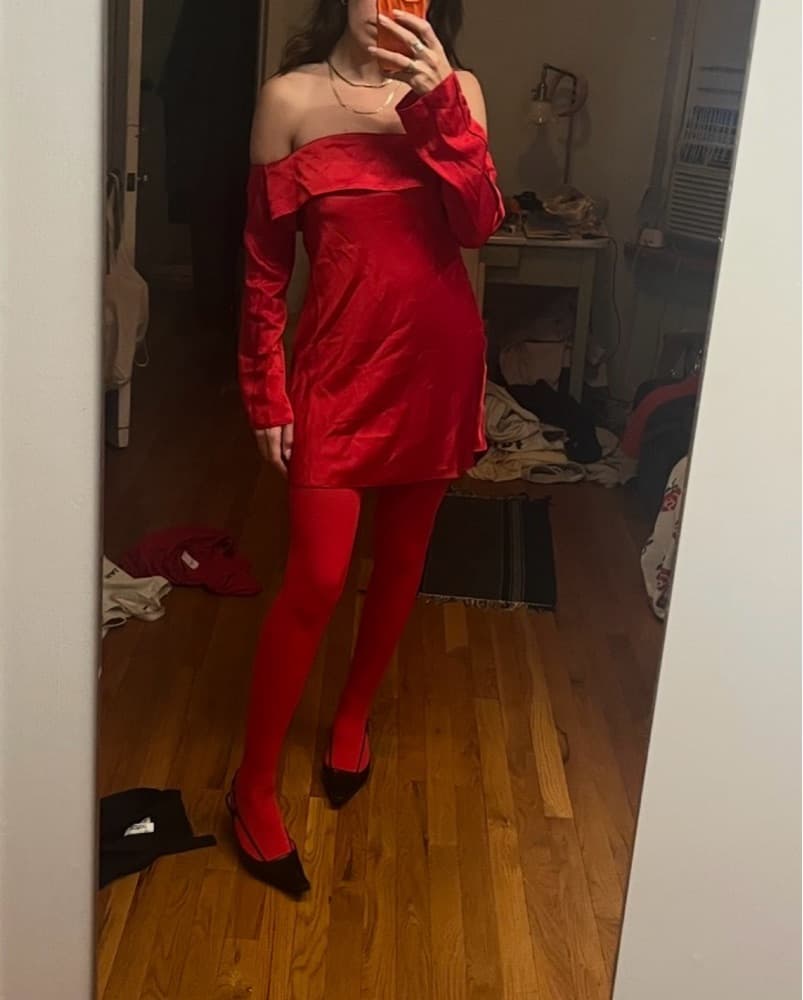 Red Vday reformation Dress   - Image 2